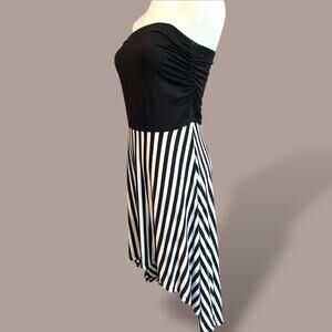 Edge Colorblock High/Low Hem striped Strapless Dress  - Size M - Black/White